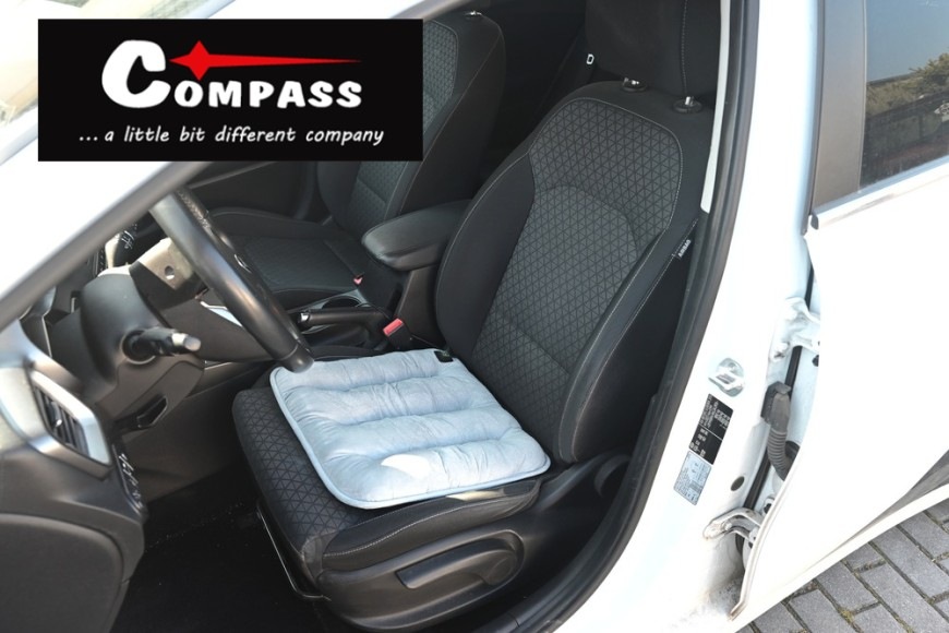 Vyhrievaný podsedák Compass s termostatom USB PADDY