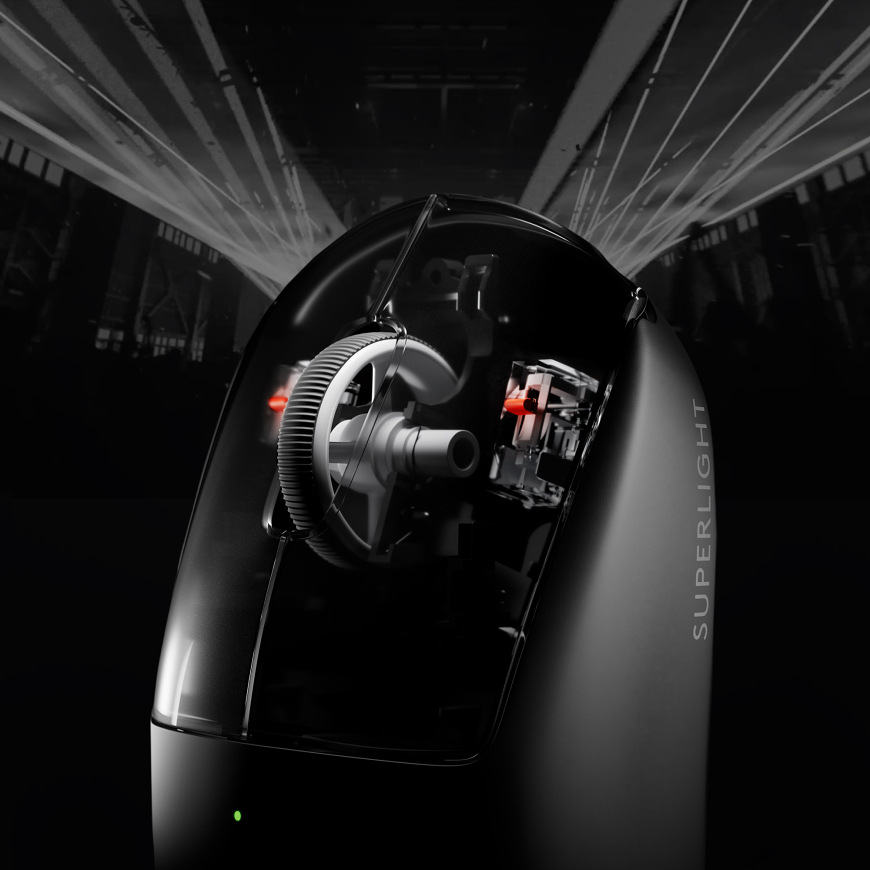 Detail myši Logitech G PRO X Superlight 2c SE s priehľadom na vnútornú konštrukciu a rolovacie koliesko