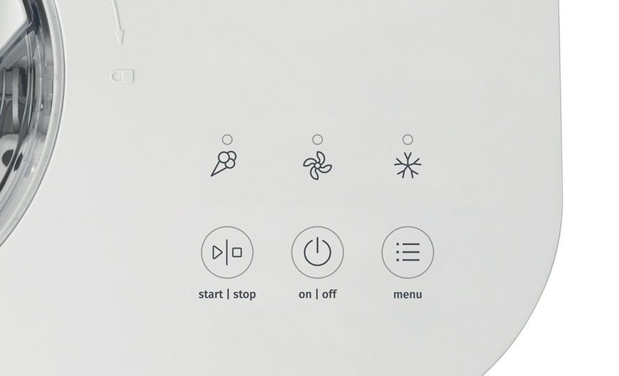 Detailný záber na dotykový panel pri zmrzlinovači Gorenje ICM10W.