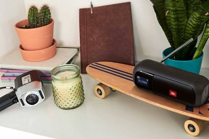 Prenosný reproduktor JBL TUNER 2 čierny Prenosný reproduktor JBL TUNER 2 čierny