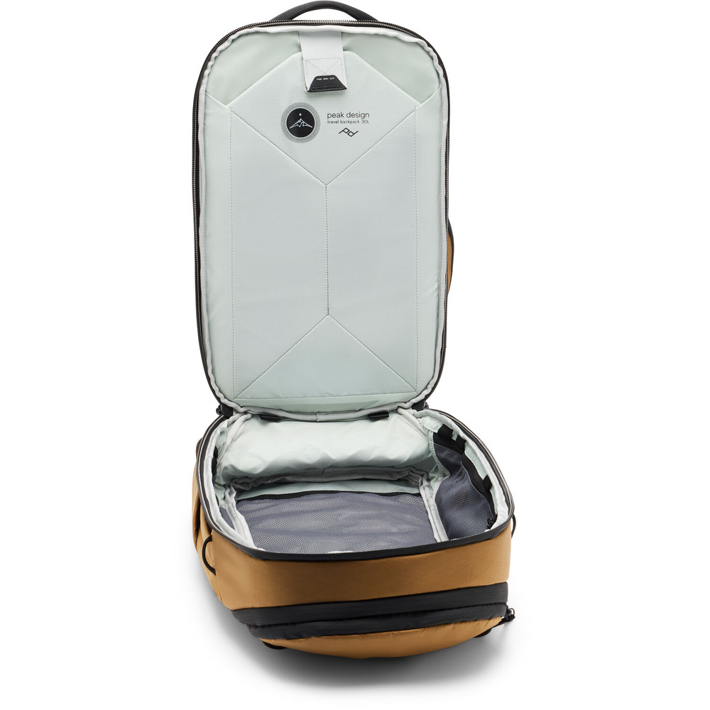 Batoh Peak Design Travel Backpack 30L Coyote žltý Batoh Peak Design Travel Backpack 30L Coyote žltý