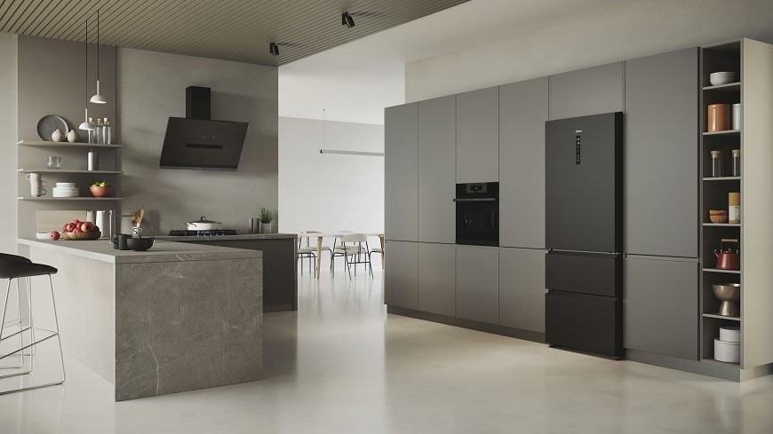 Chladnička s mrazničkou Haier HTR5719ENPT, černá matná