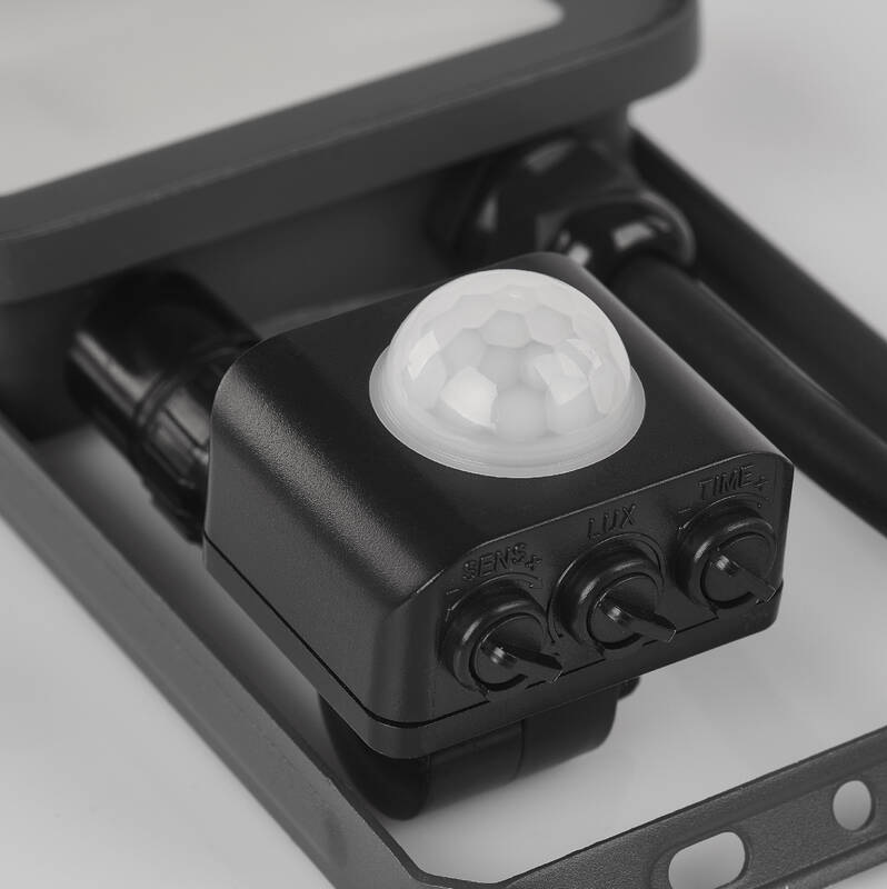 Reflektor EMOS INOVO 10W 1100LM PIR IP65 NW - čierny