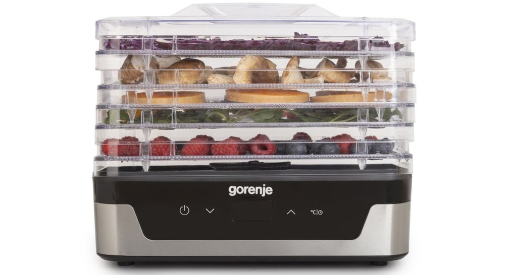 Sušička ovocia Gorenje FDK400DE čierna/strieborná Sušička ovocia Gorenje FDK400DE plná potravín