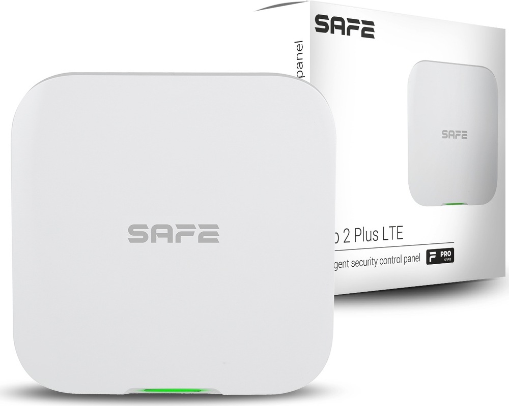 Hub Safe 2 Plus LTE - 9-15 V DC biely Na obrázku je Hub Safe 2 Plus LTE v bielom prevedení spoločne s produktovou krabicou. Samotný húb má štvorcový tvar so zaoblenými rohmi, hladký predný panel a logo SAFE uprostred. V spodnej časti zariadenia je vidieť úzky zelený svetelný indikátor. V pozadí stojí biela krabica s logom SAFE, obrázkom hubu a označením Hub 2 Plus LTE.