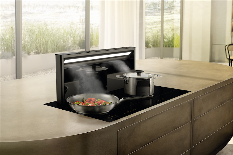 Odsavač par Miele DAD 4370 Levantar Obsidian černá Odsávač pár disponuje perfektnou filtráciou