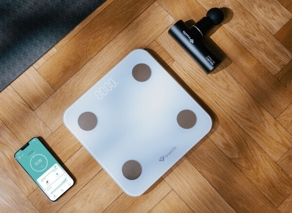 Osobná váha TrueLife FitScale W1 BT White biela