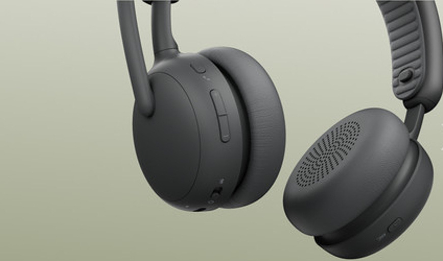 Headset Logitech Zone Wireless 2 ES sivý Detailný záber na náušníky headsetu Logitech Zone Wireless 2 ES s viditeľnými ovládacími tlačidlami hlasitosti a prepínačom ANC
