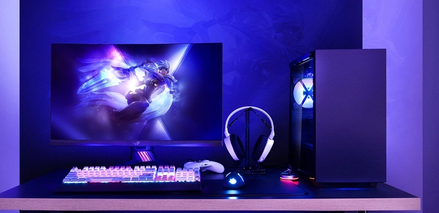 Case DeepCool MACUBE 110 biela Obrázok PC skrine umiestnené v hernej základni.