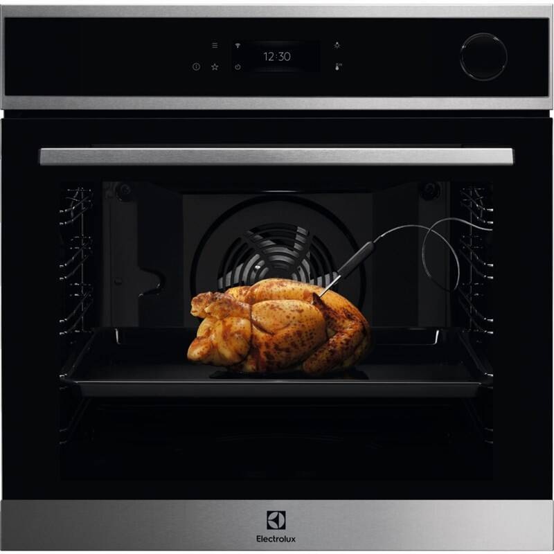 Rúra Electrolux 700 PRO EOC8P39WX čierna/nerez