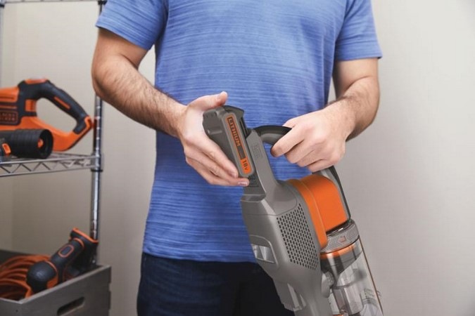 Tyčový vysávač Black-Decker POWERSERIES Extreme BHFEV182C-QW (s batériou)