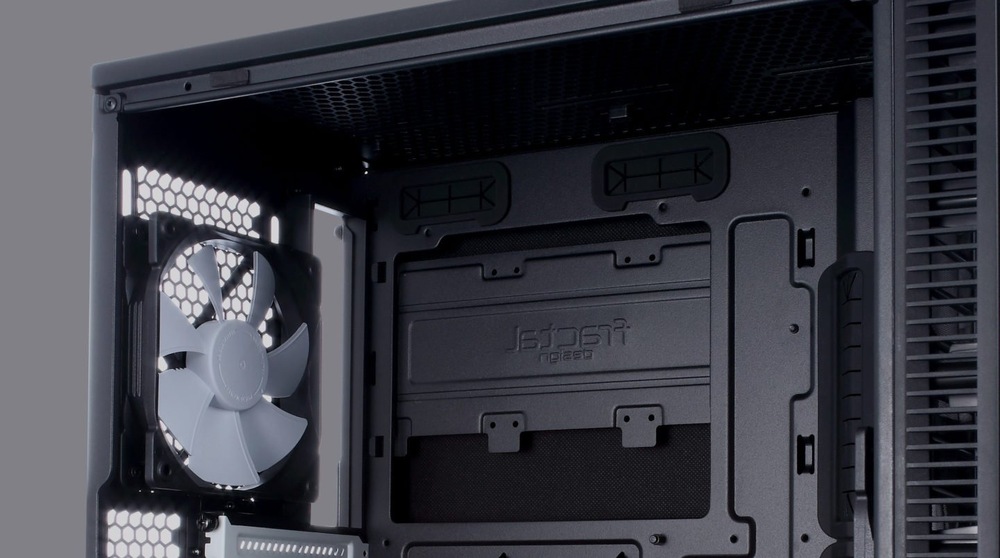 FRACTAL DESIGN Define Mini C
