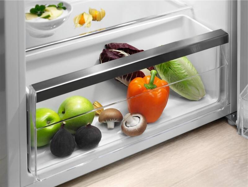 Chladnička Electrolux LXB1SE11W0 biela
