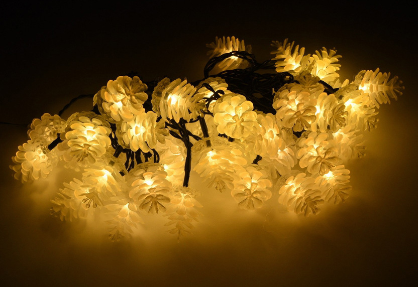 Vianočné osvetlenie RETLUX RXL 369, reťaz (šišky), 40 LED, 10 m, teplá biela