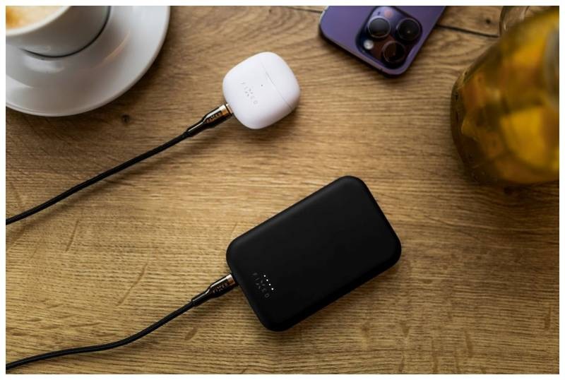 Powerbank FIXED MagZen (2nd gen.) s bezdrôtovým nabíjaním a podporou MagSafe, 10 000 mAh čierny Powerbank FIXED MagZen (2nd gener.) s bezdrôtovým nabíjaním a podporou MagSafe, 10 000 mAh - čierna