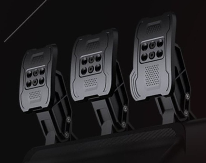 PXN V10 PRO Bundle je vybavený pedálmi s magnetickým snímaním