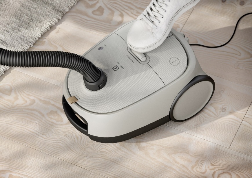 Podlahový vysávač Electrolux 600 EB61H6SW Electrolux 600 Hygienic EB61H6SW vreckový vysávač