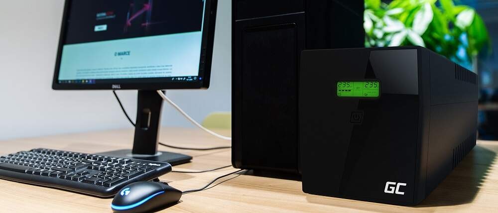 Záložný zdroj Green Cell Micropower 1500VA čierny