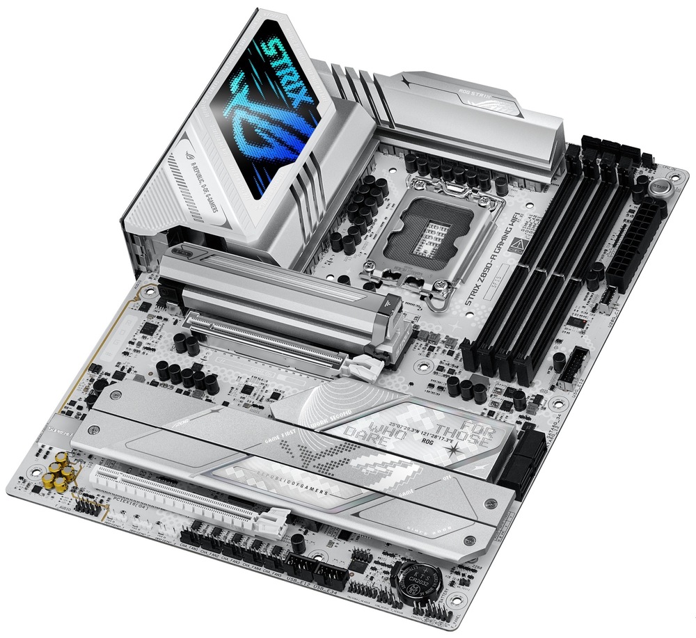 Základná doska Asus ROG Strix Z890-A GAMING WIFI Na fotografii je základná doska videná zhora, s prehľadne rozloženými slotmi a masívnymi pasívami. V hornej časti dominuje pätica procesora obklopená chladením napájacej kaskády, napravo sú štyri sloty pre pamäte DDR5. V spodnej polovici je vidieť hlavné PCIe x16 slot pre grafiku a niekoľko M.2 pozícií zakrytých chladičmi, ktoré opticky zjednocujú celú dosku. Na ľavej hornej strane je ľahko zachytený aj panel s portami pre externé zariadenia.