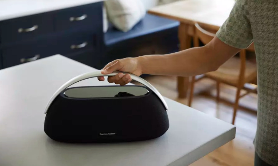 Prenosný reproduktor Harman Kardon Go + play 3 sivý