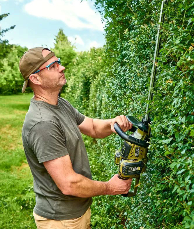 Nožnice na živý plot Narex CPP 550 (bez baterie) Práca s nožnicami Narex CPP 550″ width=