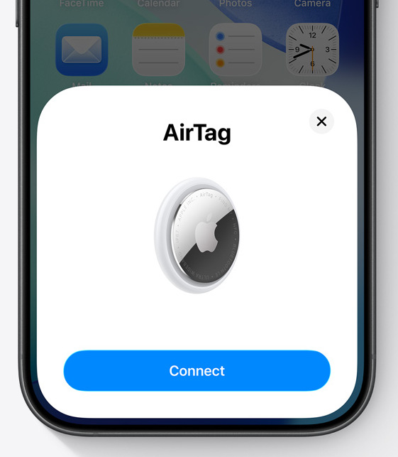 Veľkú výhodu je pri Apple AirTag (2. generácia) aj jednoduché párovanie so zariadeniami využívajúcimi iOS