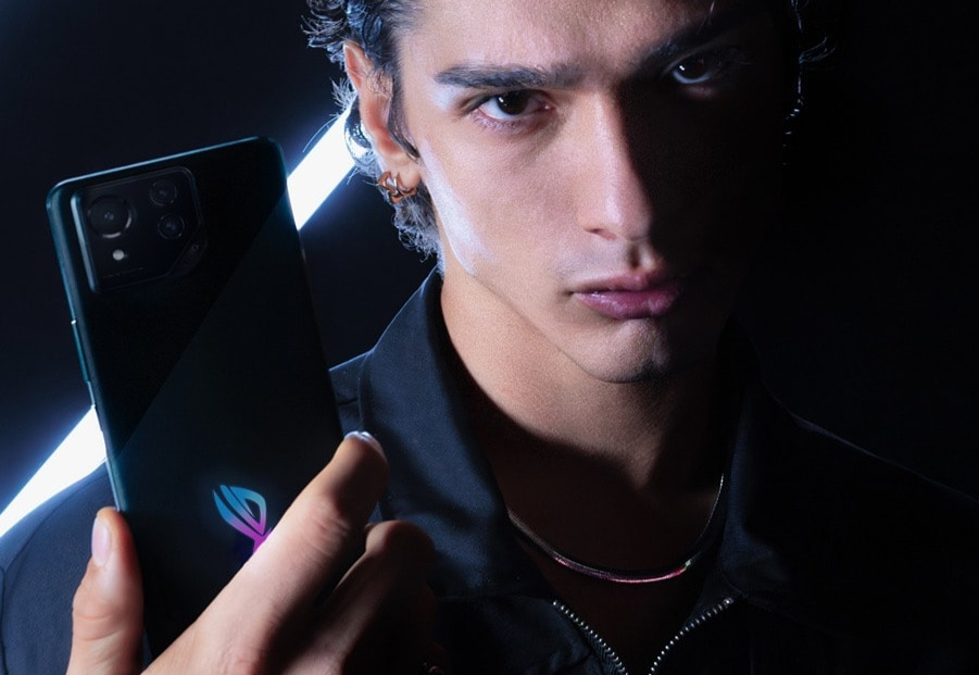 Mobilný telefón Asus ROG Phone 8 5G 12 GB / 256 GB sivý