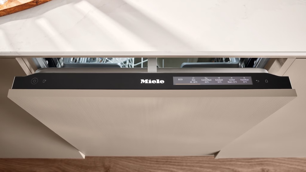 Umývačka riadu Miele G 5811 SC Active Plus nerez Pootvorené dvierka umývačky s AutoOpen