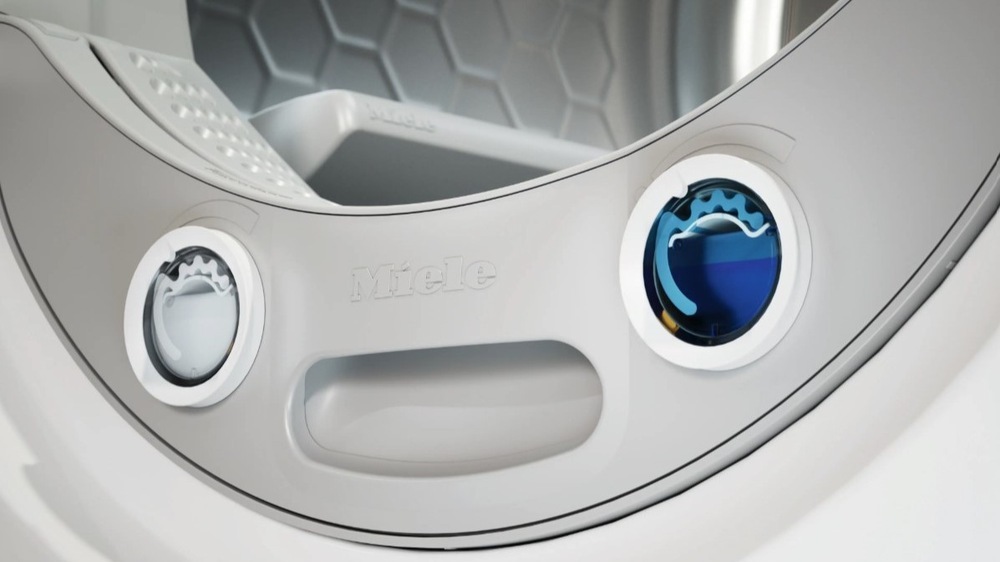 Vôňa do sušičky Miele Aqua, 12,5 ml Umiestnenie Miele FA A 152 L flakónu s vôňou Aqua v sušičke