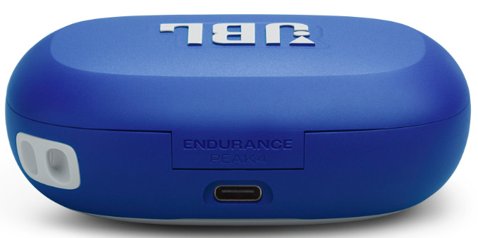 Slúchadlá JBL Endurance Peak 4 modrá Nabíjacie púzdro JBL Endurance Peak 4 s USB-C konektorom a značením modelu