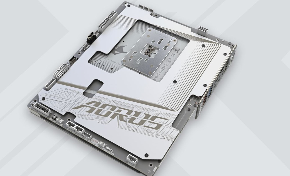 Základná doska GIGABYTE B650E AORUS STEALTH ICE Dizajn MB Gigabyte B650E AORUS STEALTH ICE