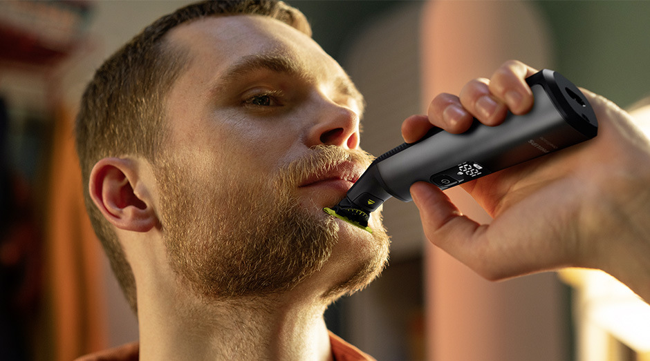 Zastrihávač fúzov Philips OneBlade Pro 360 QP6651/61
