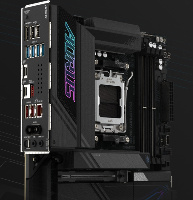 Základná doska GIGABYTE X870E AORUS PRO Gigabyte X870E AORUS PRO má modernú konektivitu v podobe Wi-F7 a RJ-45 2,5 GbE