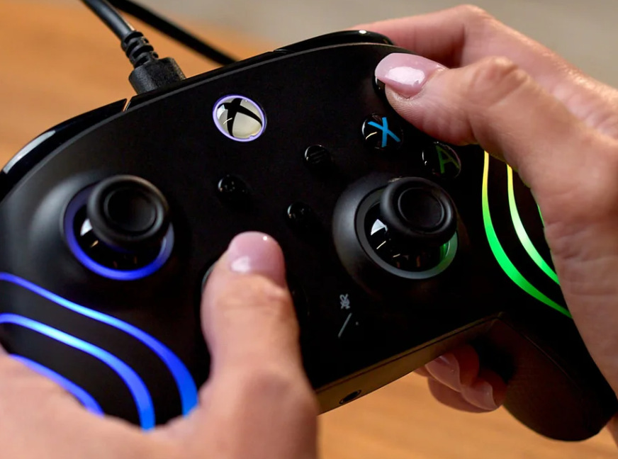 Gamepad Turtle Beach Afterglow Wave RGB - XBOX Series X/S, XBOX One, PC čierny Gamepad Turtle Beach Afterglow Wave RGB - XBOX Series X/S, XBOX One, PC čierny
