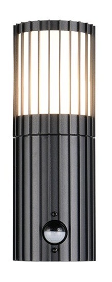 Nástenné svietidlo TRIO s krytím IP54, šírka 8,5 cm