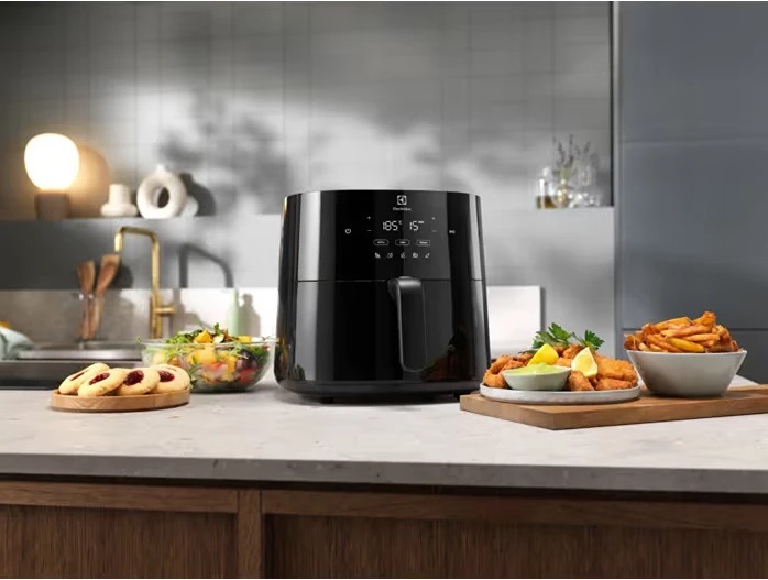 Fritéza teplovzdušná Electrolux EAF3B čierna Fritéza teplovzdušná Electrolux EAF3B čierna