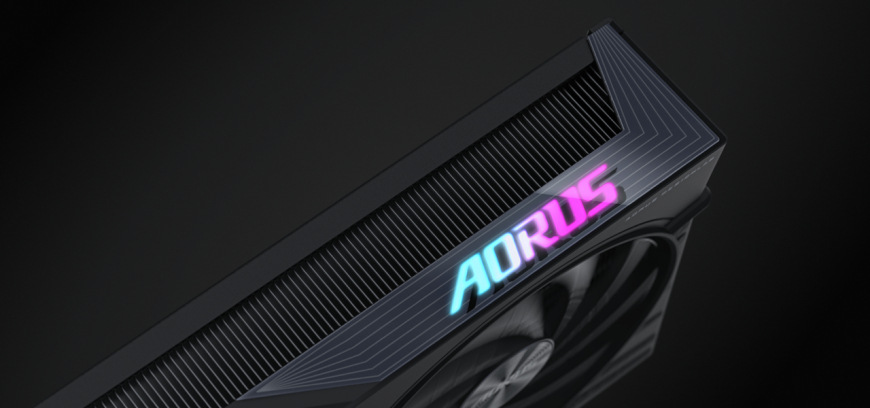 Detail horného RGB loga AORUS na grafickej karte RTX 5060 AORUS ELITE