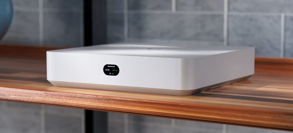 Záznamové zariadenia Ubiquiti UniFi NVR Instant biele Rekordér Ubiquiti UniFi NVR Instant sa svojimi kompaktnými rozmermi hodí aj do menšieho priestoru