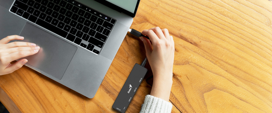 USB Hub Genius UH-400, USB-C / 4x USB3.0 čierny Genius UH-400, USB-C / 4× USB 3.0, čierna