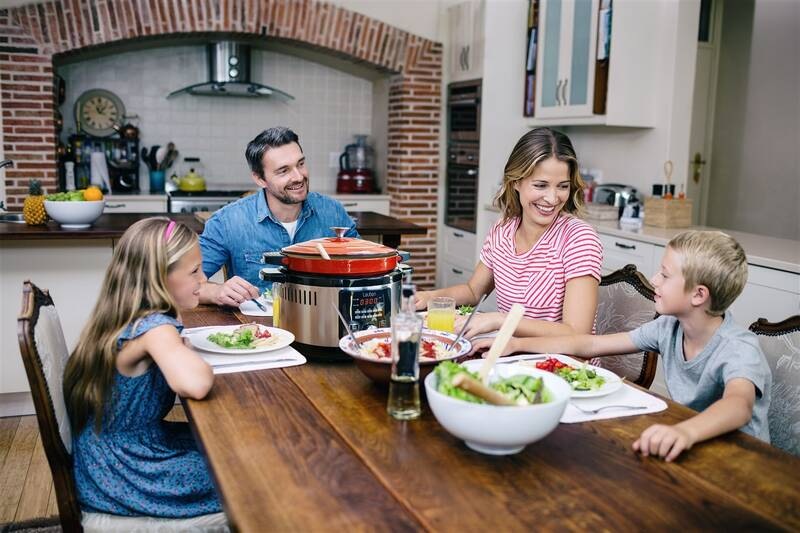 Multifunkčný hrniec Lauben OvenSafe® Multicooker 6000RS strieborný/červený