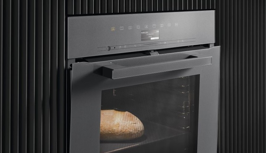Rúra Miele DGC 7151 CulinArt Obsidian čierna