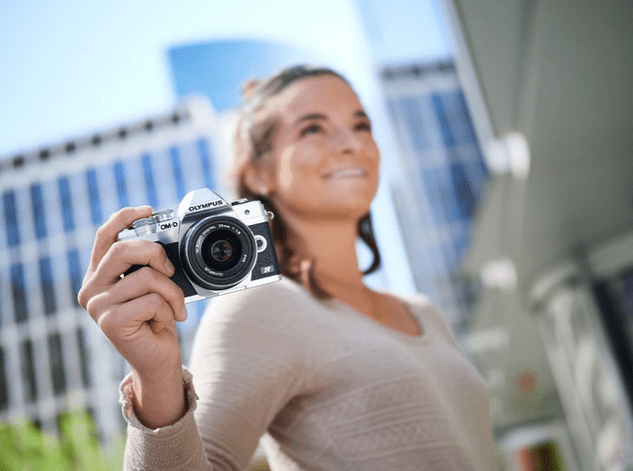 Digitálny fotoaparát Olympus E-M10 Mark IV 14-42 EZ Kit čierny Digitálny fotoaparát Olympus E-M10 Mark IV 14-42 EZ Kit čierny