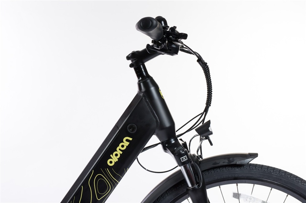 Olpran Viola Low 28" black/yellow 18" ponúka dojazd až 150 km