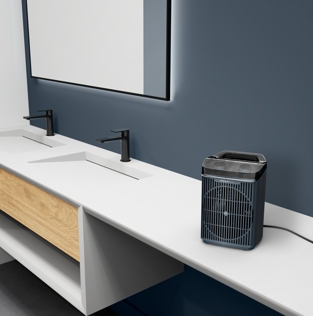 Teplovzdušný ventilátor Rowenta SO6551F0 Intense Comfort Aqua čierny Teplovzdušný ventilátor Rowenta SO6551F0 Intense Comfort Aqua v kúpeľni položený na umývadle