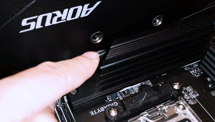 Základná doska GIGABYTE Z790 D AX Výhodou je u Gigabyte Z790 D AX aj jednoduchá stavba
