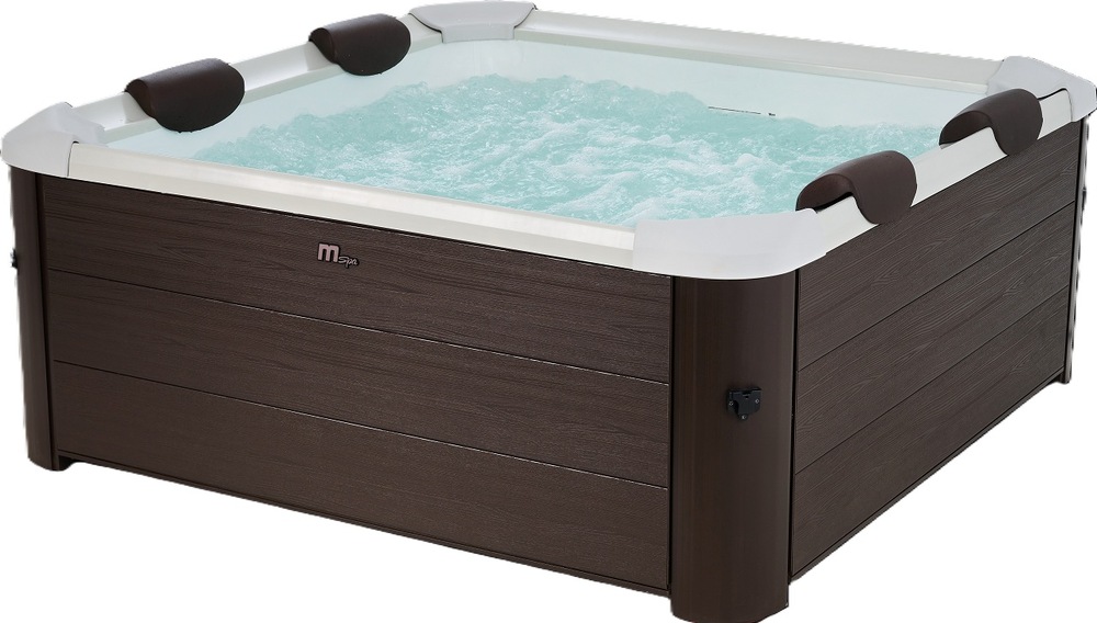 Vírivka MSpa Tribeca F-TR062W Thermo 2026 hnedá Detail čistej vody pri vírivke MSPA Tribeca F-TR062W Thermo 2026″ width=