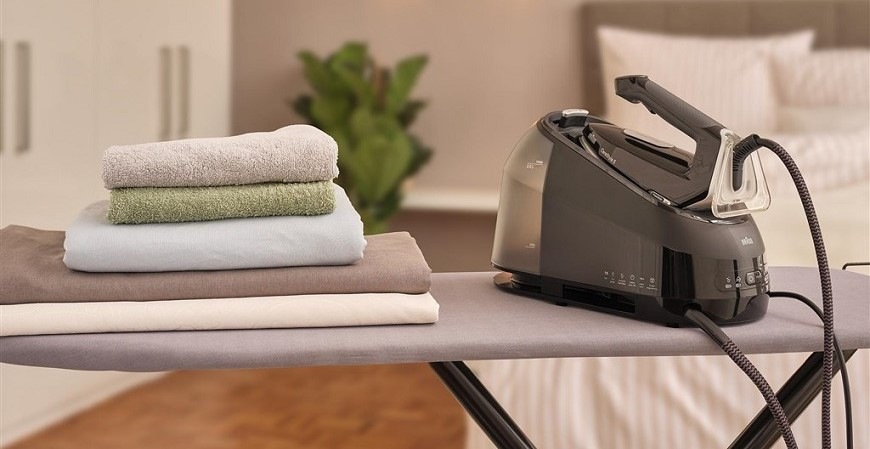 Žehliaci systém Braun CareStyle 5 IS5249.BK čierny Žehliaci systém Braun CareStyle 5 IS5249.BK čierny