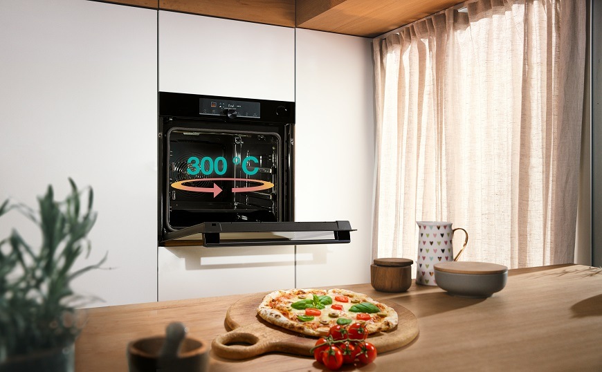 Vstavaná multifunkčná rúra Gorenje BSAX6747A26BG, program Pizza