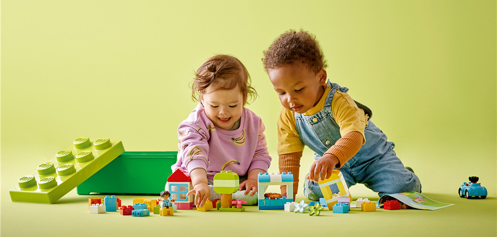 Stavebnica LEGO® DUPLO® 10913 Box s kostkami Zábavná stavebnica pre batoľatá nevyžaduje batérie a podporuje kreativitu, objavovanie aj spoločné hranie
