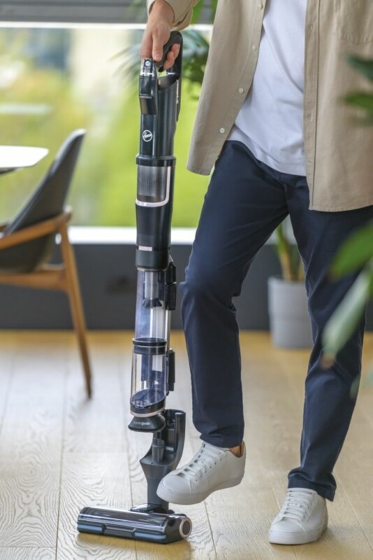 Tyčový vysávač Hoover HFX10P 011